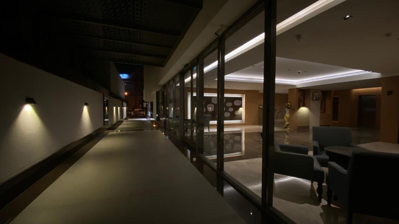 Sitara Hotel Apartment Dubai Esterno foto